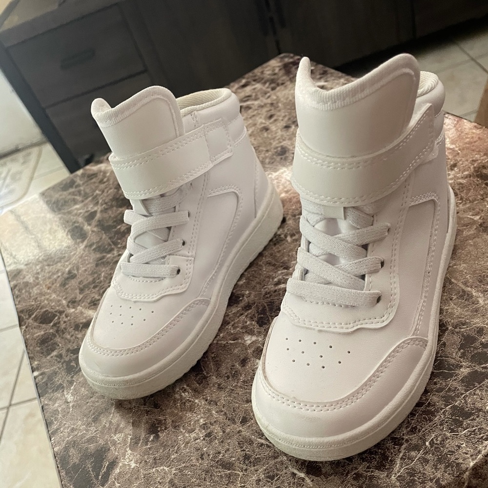 Really nice white shoes